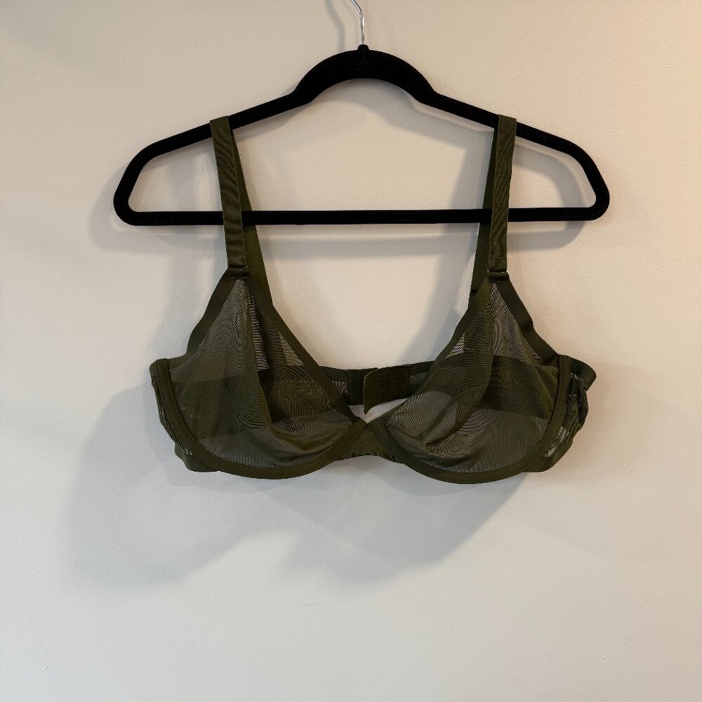 The Plunge Cuup Bra in Olive